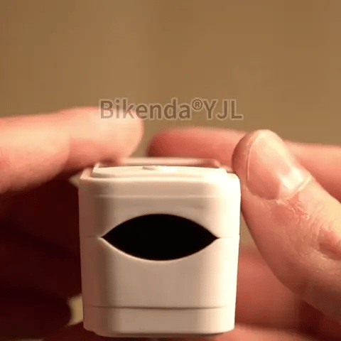 [Official Store] Bikenda™ Non-Invasive Blood Glucose Meter + Exclusive Gift [99.9% Accuracy]⚕️